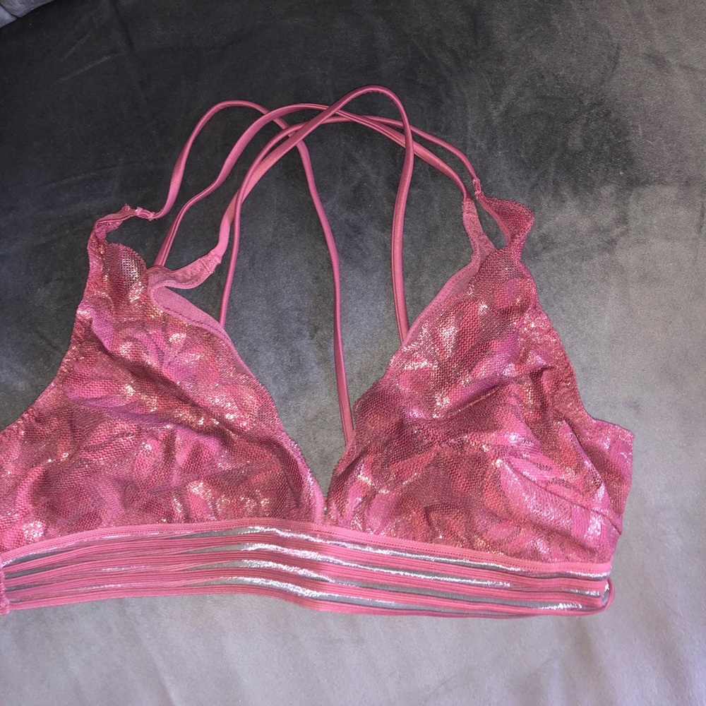 victoria’s secret pink strappy back bralette
